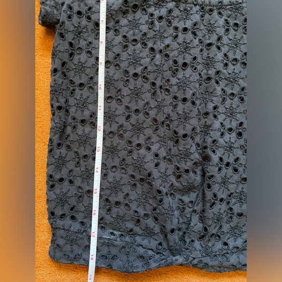 American Eagle Eyelet Twist Crop Shirt - Picture 6 of 8